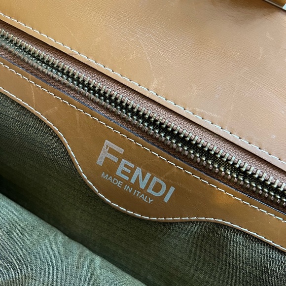 Authentic Fendi Peekaboo bag in good condition - Picture 7 of 7